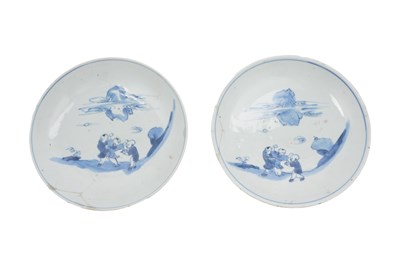 Lot 56 - A PAIR OF CHINESE BLUE AND WHITE KO-SOMETSUKE 'BOYS' DISHES