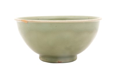 Lot 22 - A CHINESE LONGQUAN CELADON BOWL