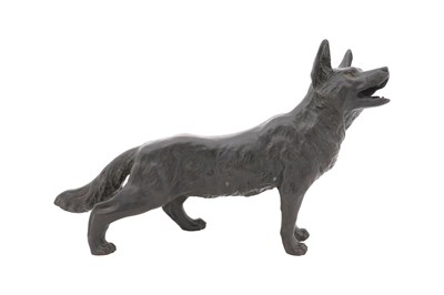 Lot 152 - A JAPANESE BRONZE OKIMONO OF A WOLF BY HANEHIROYA