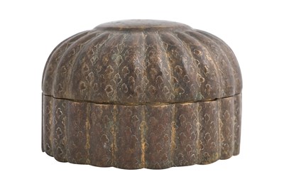 Lot 71 - A MUGHAL ENGRAVED BRASS PANDAN BOX