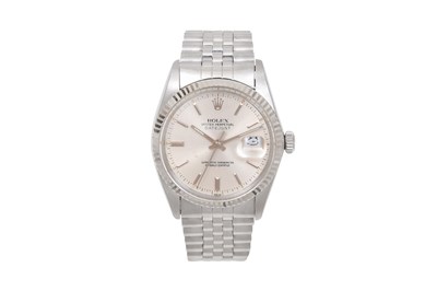 Lot 67 - A MEN’S ROLEX STAINLESS STEEL WITH 18K WHITE GOLD FLUTED BEZEL AUTOMATIC BRACELET WATCH.