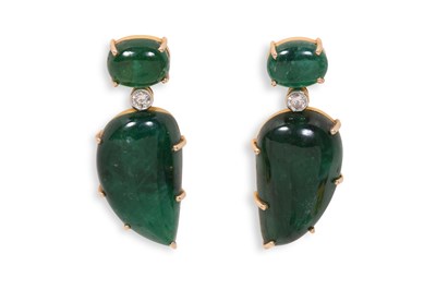 Lot 8 - A PAIR OF ZAMBIAN CABOCHON EMERALD EARRINGS