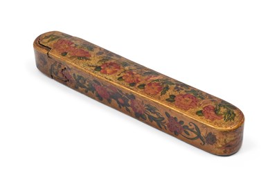 Lot 138 - A SMALL QAJAR LACQUERED PAPIER-MÂCHÉ PEN CASE (QALAMDAN) WITH GOL O BOLBOL MOTIF