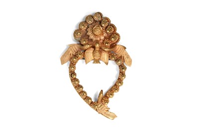 Lot 58 - A LARGE PARCEL-GILT BROOCH WITH DOVES AND ROSES