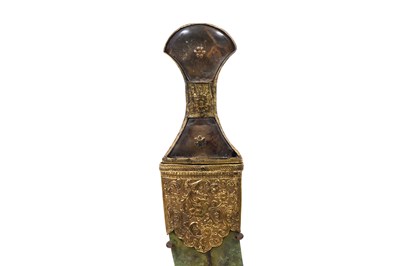 Lot 98 - AN INDIAN KHANJAR DAGGER WITH ROCK CRYSTAL HILT AND COPPER GILT MOUNTS
