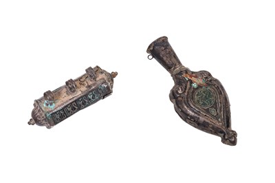 Lot 105 - A NIELLO AND SILVER SCENT BOTTLE AND AMULET