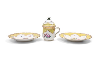 Lot 179 - A YELLOW-ENAMELLED ROYAL VIENNA PORCELAIN SAHLEP MUG AND TWO PLATES FOR THE OTTOMAN MARKET