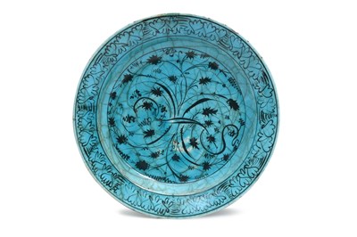 Lot 148 - A LARGE SAFAVID BLACK AND TURQUOISE KUBACHI POTTERY DISH WITH WATERWEEDS