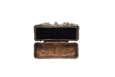Lot 212 - AN OTTOMAN SILVER FILIGREE CHILD GUNPOWDER CARTRIDGE CASE