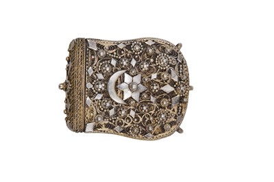 Lot 212 - AN OTTOMAN SILVER FILIGREE CHILD GUNPOWDER CARTRIDGE CASE