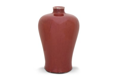 Lot 30 - A RED-GLAZED VASE, MEIPING