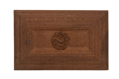 Lot 70 - AN ANGLO-INDIAN CARVED SANDALWOOD LIDDED BOX