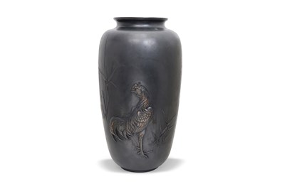 Lot 101 - A LARGE BRONZE 'COCKEREL' VASE