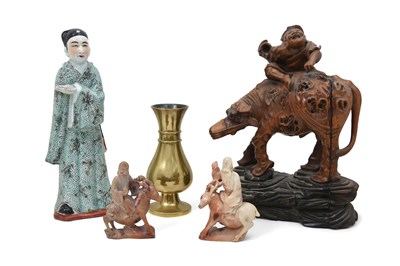 Lot 39 - A GROUP OF CHINESE ITEMS