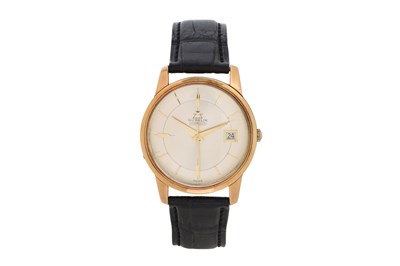 Lot 94 - A MEN'S GUBELIN 14K YELLOW GOLD AUTOMATIC WRISTWATCH.