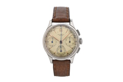 Lot 98 - A VINTAGE MEN'S UNIVERSAL GENEVE STAINLESS STEEL AUTOMATIC CHRONOGRAPH WRISTWATCH.