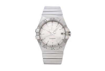 Lot 30 - A MEN'S OMEGA STAINLESS STEEL QUARTZ BRACELET WATCH.